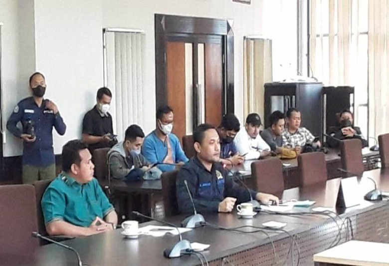 Wakil Ketua DPRD Kaltim Seno Aji Temui Perwakilan Petani Dan Nelayan Kaltim Bahas Penyaluran BBM