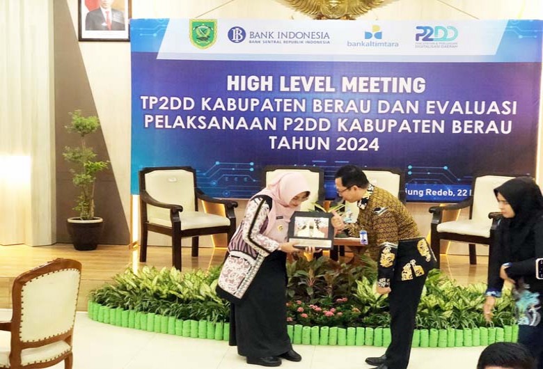 Pembukaan High Level Meeting TP2DD dan Evaluasi Pelaksanaan P2DD Kabupaten Berau untuk Percepatan Digitalisasi