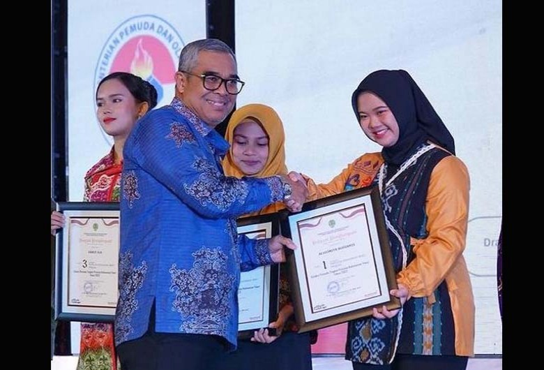Putri Asal 'Kota Raja', Alvionita Budiaris Raih Juara 1 Pemuda Berprestasi Kaltim