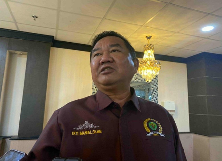 Ekti Imanuel Soroti Pentingnya Bandara Mahulu, Proyek Masuk Tahap Perencanaan Teknis