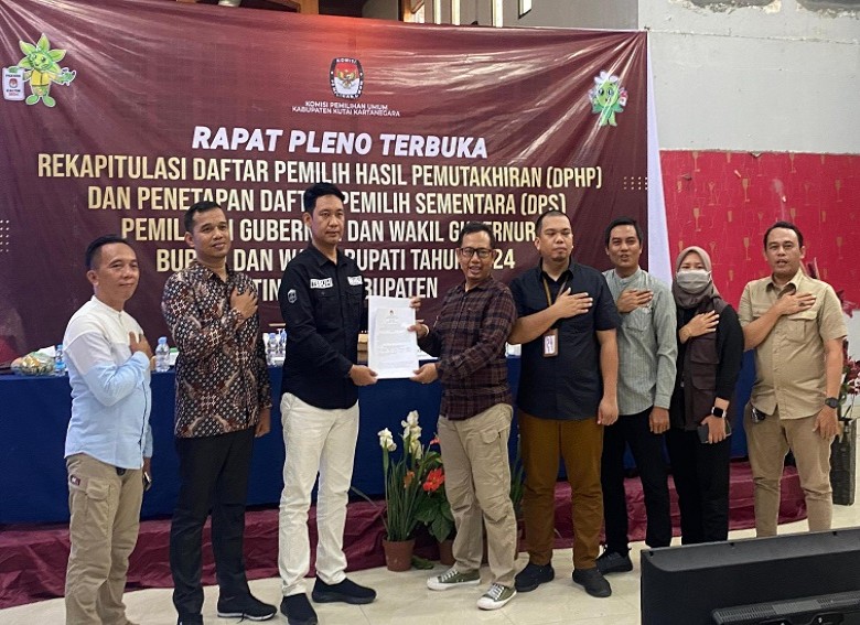 KPU Kukar Gelar Rapat Pleno Rekapitulasi Daftar Pemilih Hasil Pemutakhiran dan Penetepan Daftar Pemilih Sementara