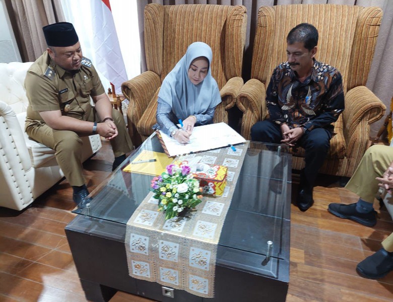 Bupati Tanda Tangani Dana Hibah Porprov Kaltim Senilai Rp 50 Milyar