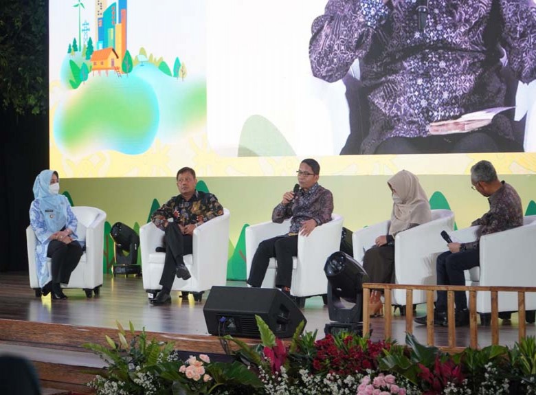 Jadi Narasumber di Government Investment For Greener Environment, Bupati Paparkan Pelestarian Mangrove Berau
