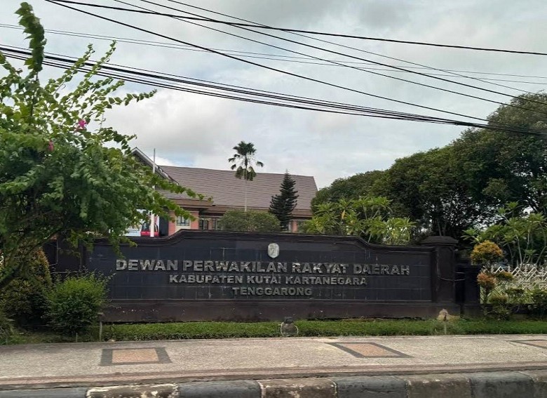Sekretariat DPRD Kukar Gelar Aneka Lomba HUT ke-80 RI