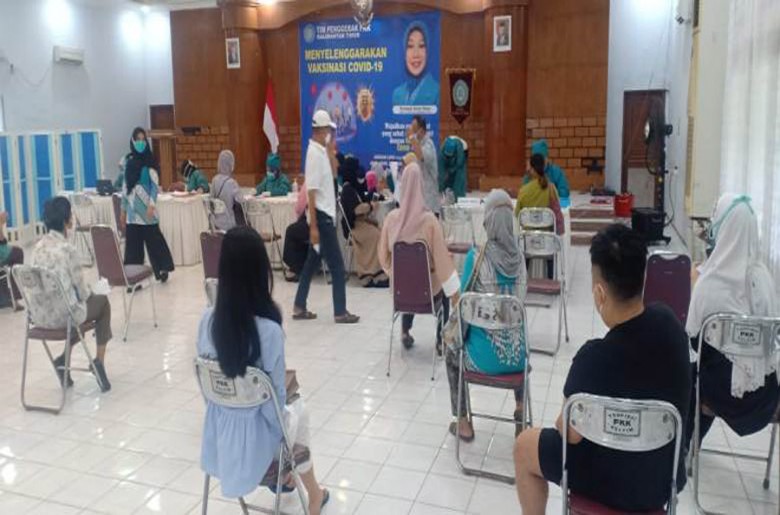 Dukung Penanganan Covid-19 di Kaltim, TP PKK Laksanakan Vaksinasi