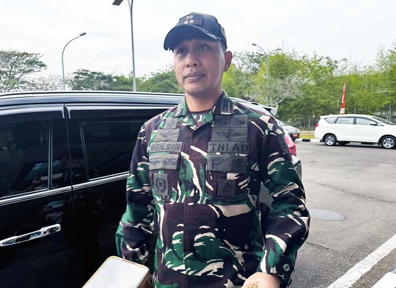 Dandim 0902/Berau Letkol Inf. Muhammad Faisal Idris Kerahkan Personel Bersama Padamkan Karhutla