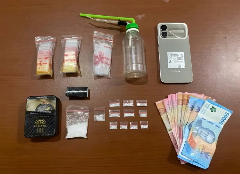 Operasi Senyap Polsek Kembang Janggut di Desa Hambau Berhasil Mengungkap Dugaan Jaringan Sabu