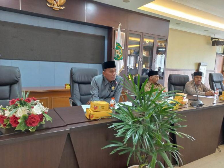 DPRD Siap Perjuangkan Nasib Guru Kukar