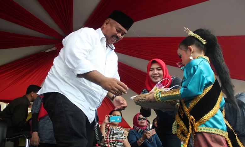 SDN 002 Tenggarong Raih Prestasi Gerak Jalan Kemerdekaan ke 72