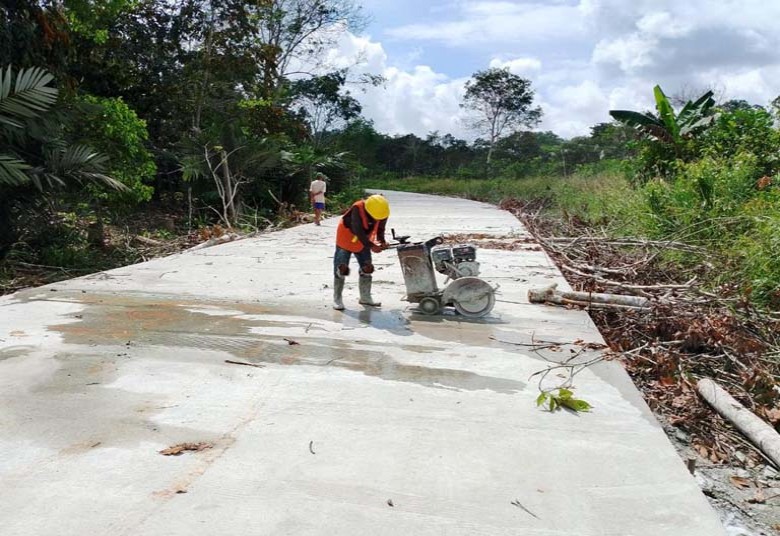 Peningkatan Jalan Anggana-Muara Badak Sepanjang 22 Km Capai 65 Persen