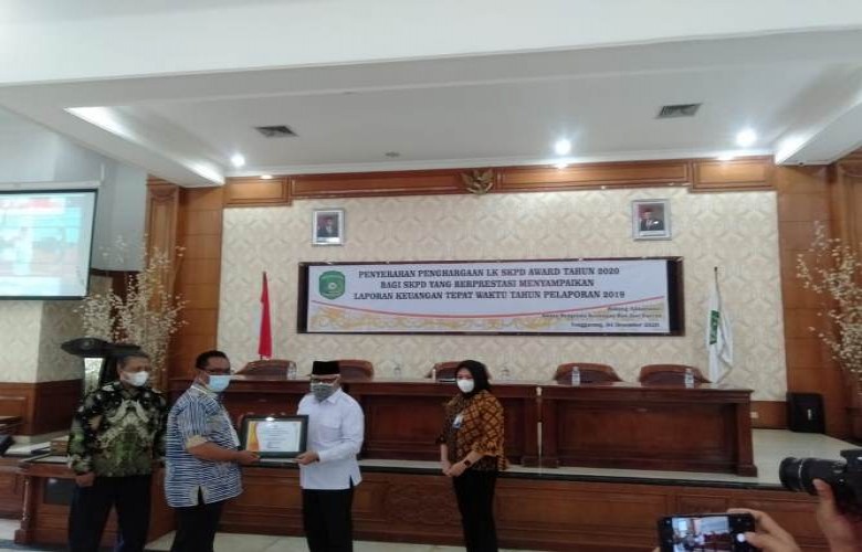 11 OPD di Kukar Terima Penghargaan Penyampaian Laporan Keuangan Tepat Waktu