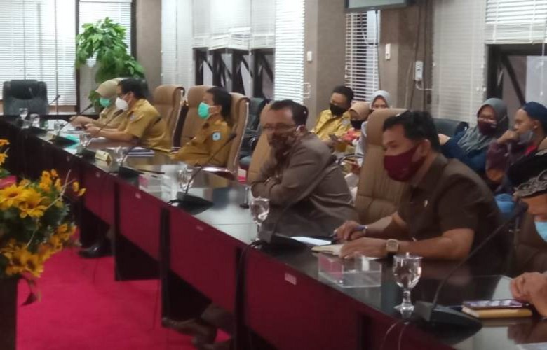 Lintas Komisi DPRD Soroti Dinkes Terkait Pemakaman Khusus Covid-19