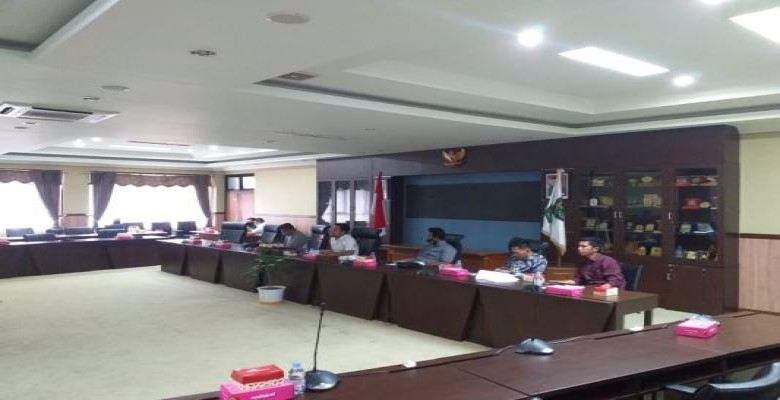 Tim Pansus Gelar Rapat Terkait Rencana Perubahan Bentuk Hukum PDAM Kukar