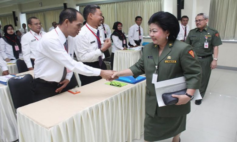 Kepala SKPD dan Biro Wajib Miliki Buku Saku