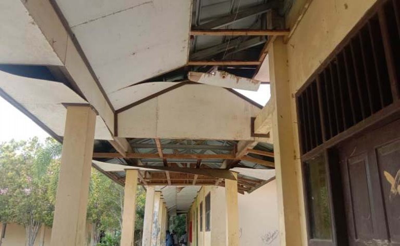 Anggota DPRD Agiel Suwarno Temukan Bangunan SMKN 1 Kaliorang Rusak