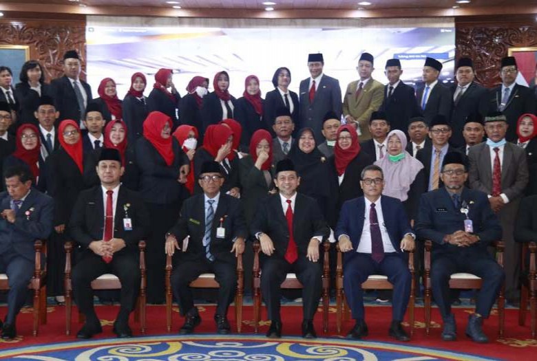 Lantik 92 Pejabat Fungsional di Lingkup Pemprov Kaltim, Wagub Berpesan Jangan Pernah Mempersulit Urusan Orang