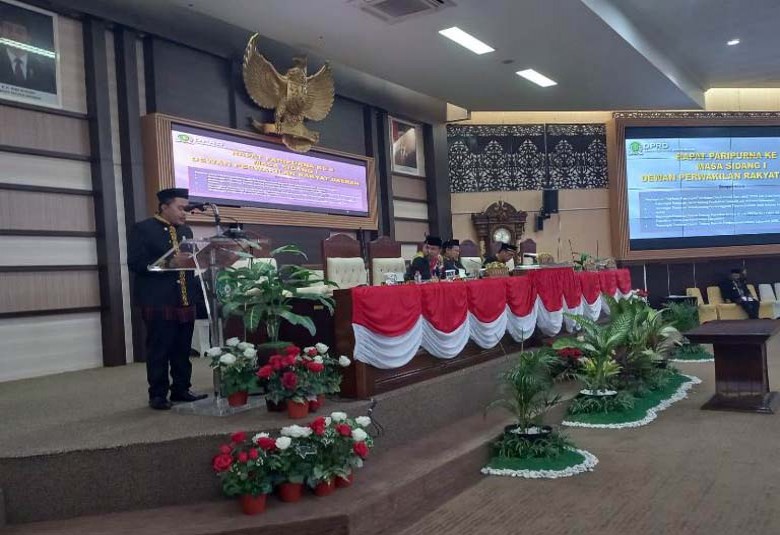 Ketua Bapemperda DPRD Kukar Sampaikan Penjelasan 4 Raperda