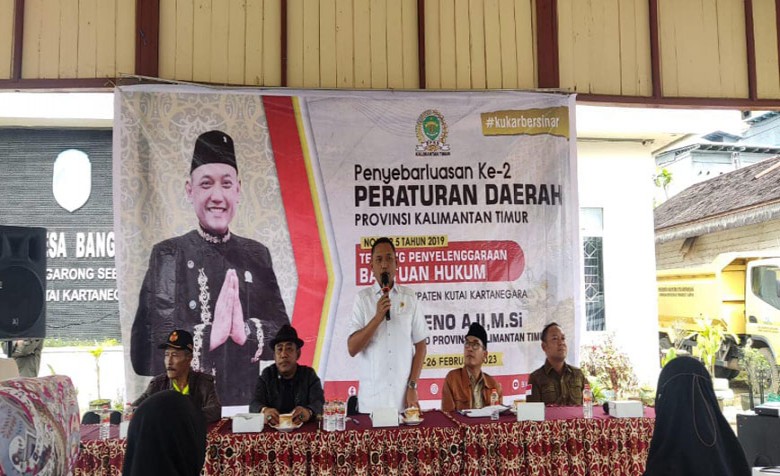 Seno Aji Gelar Sosialisasi Tentang Perda Bantuan Hukum di Tenggarong Seberang