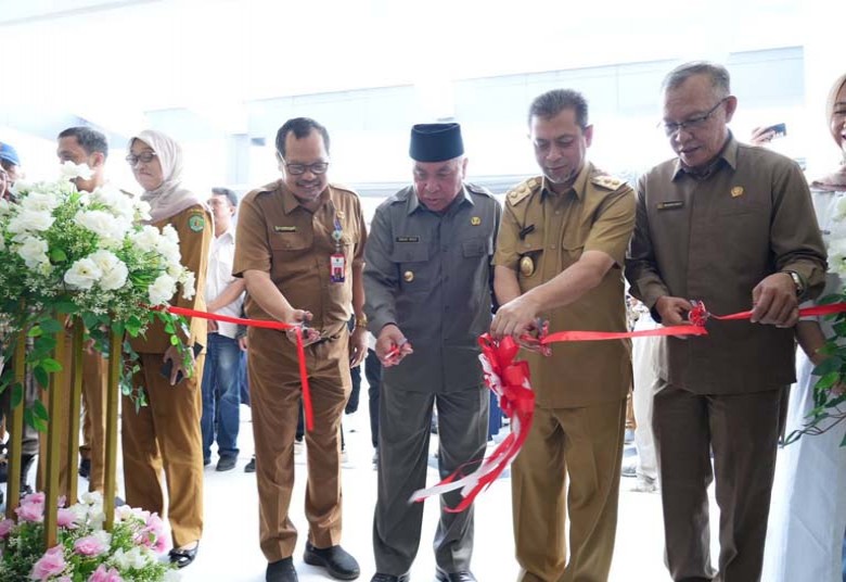 Gubernur Isran Resmikan 12 Proyek Pemerintah Provinsi Kaltim