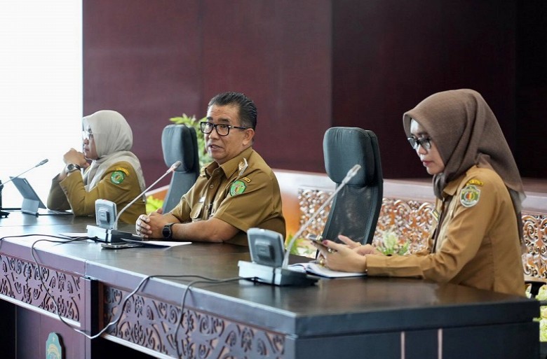 Pj Gubernur :Manfaatkan Hibah APBD-P Mendukung Program Pemerintah Daerah