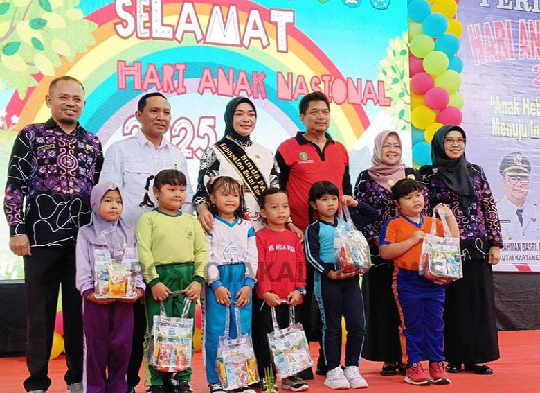 Disdikbud Kukar Libatkan Anak PAUD dalam Peringatan Hari Anak Nasional 2025