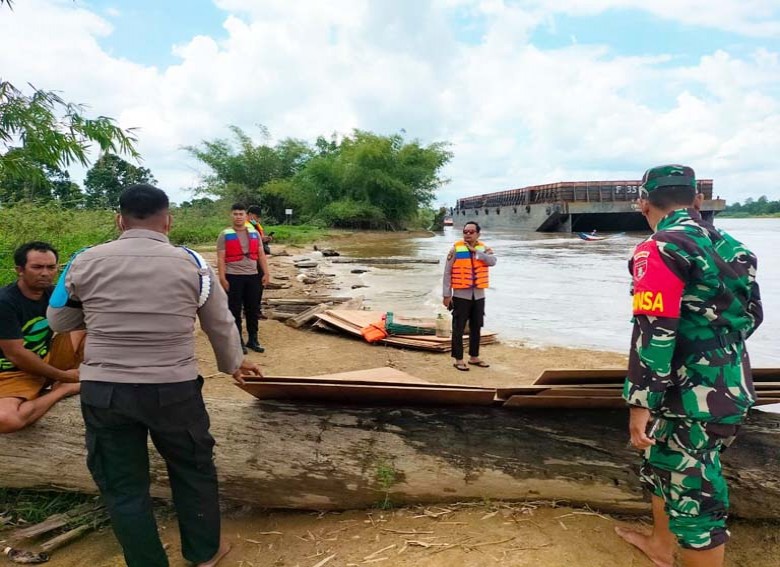 Dua Orang Belum Ditemukan Akibat Laka Air di Muara Wis