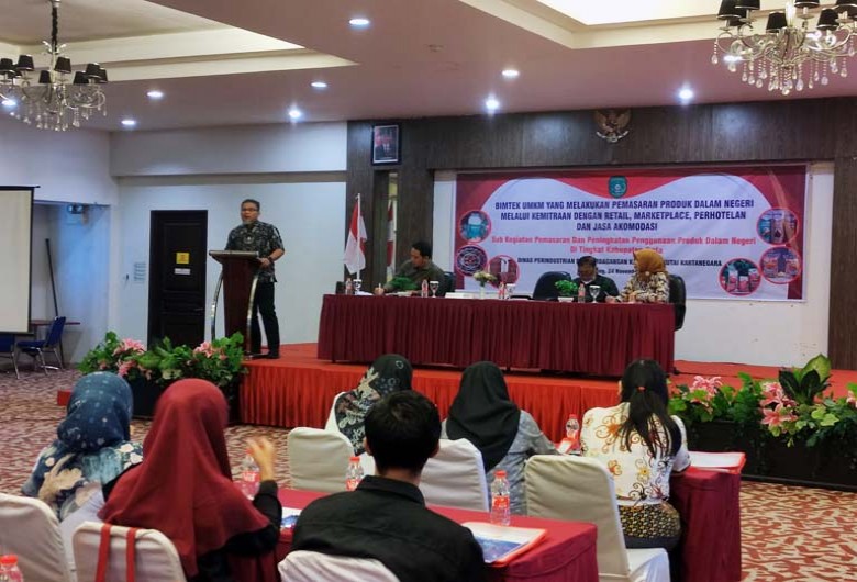 Majukan Pelaku UMKM dan IKM Lewat Pasar Online