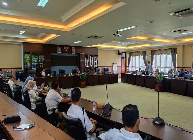 Sejak 1972 Belum Nikmati Listrik, Warga Warung Panjang KM 53 Mengadu ke DPRD Kukar