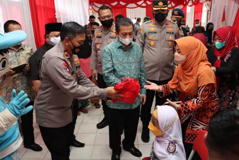 Wakapolda dan Wagub Kaltim Tinjau Vaksinasi Anak dan Lansia di Berau, Targetkan 2.259 Anak Divaksin