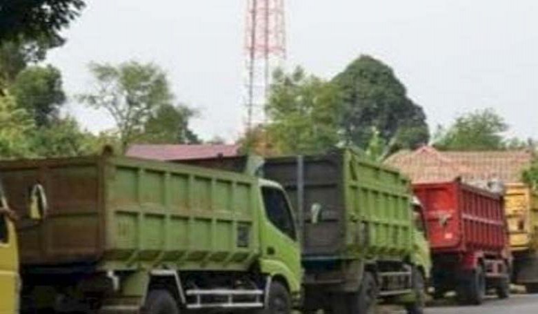 Truk Angkutan Batubara Gunakan Jalan Umum di Desa Embalut Dikenakan Denda Rp2,5 Juta