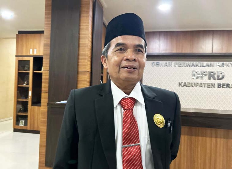 Jelang Libur Nataru, Sumadi Harap Sinegritas Pemeritah dan Pihak Bandara Antisipasi Kenaikan Harga Tiket Pesawat