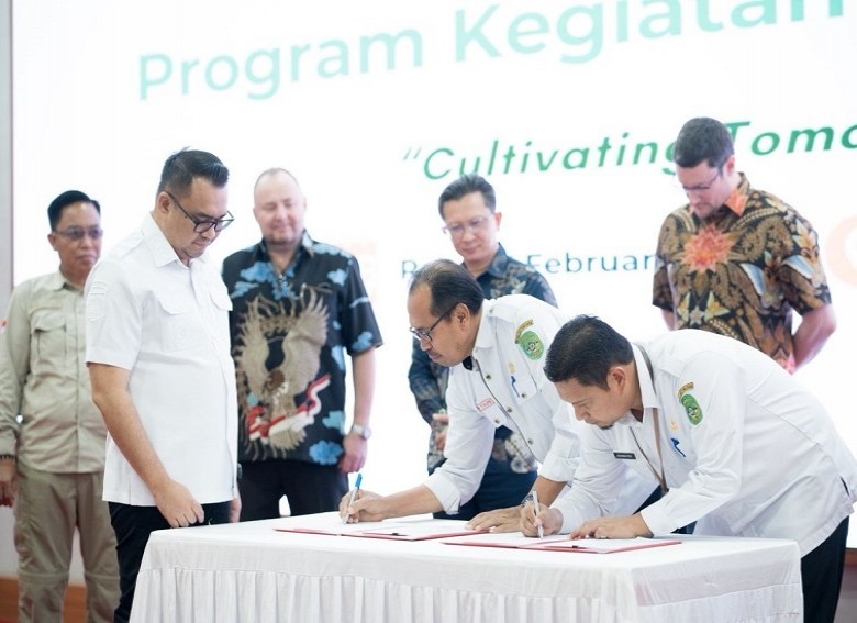 PT REA Kaltim Plantations Serahkan 3 Unit Kendaraan untuk Desa Kembang Janggut, Dorong Kemandirian Ekonomi Lewat Skema FPKM