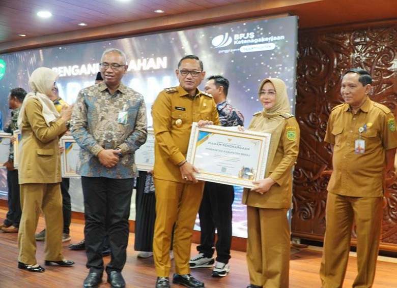 Pemkab Berau Terima Penghargaan Paritrana Award 2025, Komitmen Lindungi Pekerja Rentan Terus Ditingkatkan