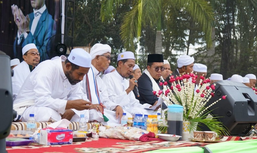 Rendi Solihin Hadiri Haul Datu Syekh Abu Tholhah, Anggap Sebagai Panggilan Hati