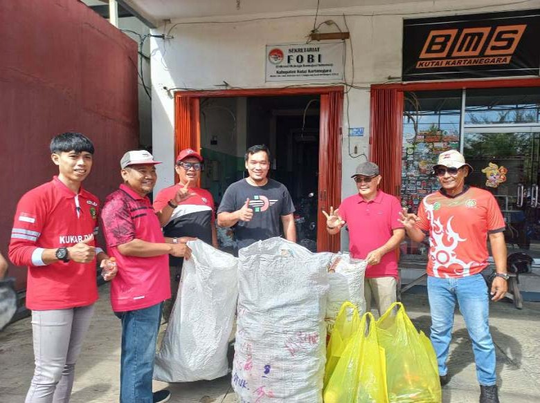 Peringati Hari Peduli Sampah Nasional, DLHK Lakukan Aksi Pungut Sampah