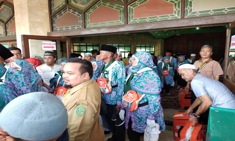 Jemaah Calhaj Kloter 6, Diberangkatkan Menuju Embarkasi Balikpapan