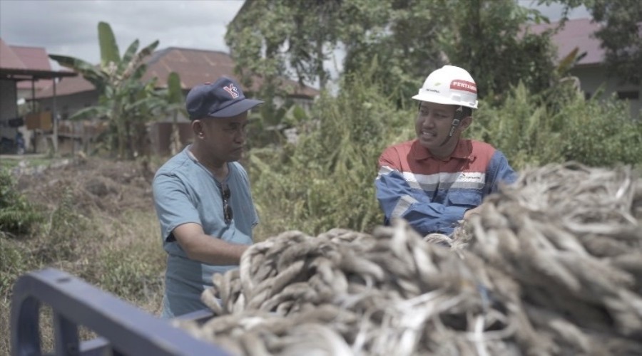 PT Pertamina Hulu Sanga Sanga Promosikan Inovasi Sampah Tali Bekas Kapal di Program CSR Balanipa Kepada Pekerja Migas