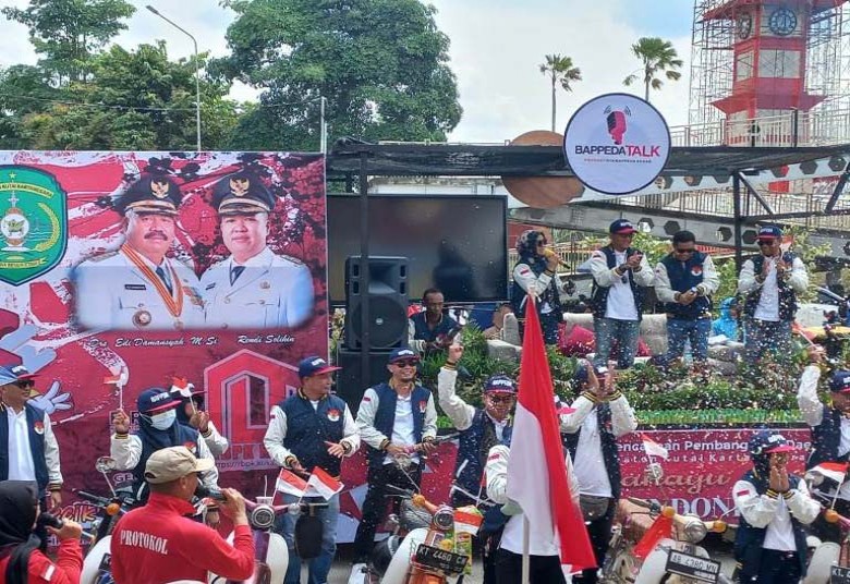 Bappeda Kukar Ikuti Pawai Pembangunan,  Meriahkan HUT RI ke 78