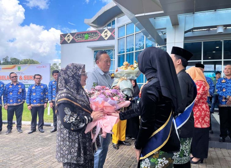 Bupati Berau Disambut Meriah Saat Kembali ke Tanjung Redeb