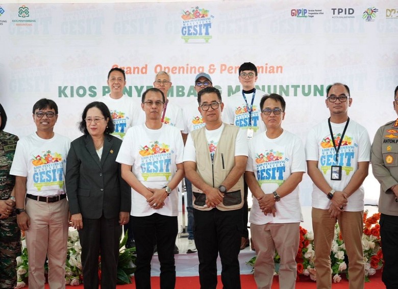 Pj Gubernur Resmikan Kios Penyeimbang Gesit di Balikpapan