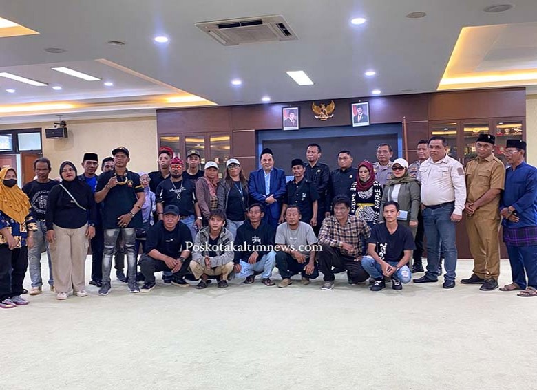 DPRD Kukar Terima Aspirasi Warga Jembayan, Janji Evaluasi Dugaan Pelanggaran Kades