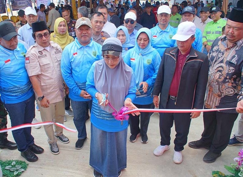 Bupati dan Wabup Berau Resmikan Pasar Rakyat Merah Putih di Bukit Makmur Kecamatan Segah