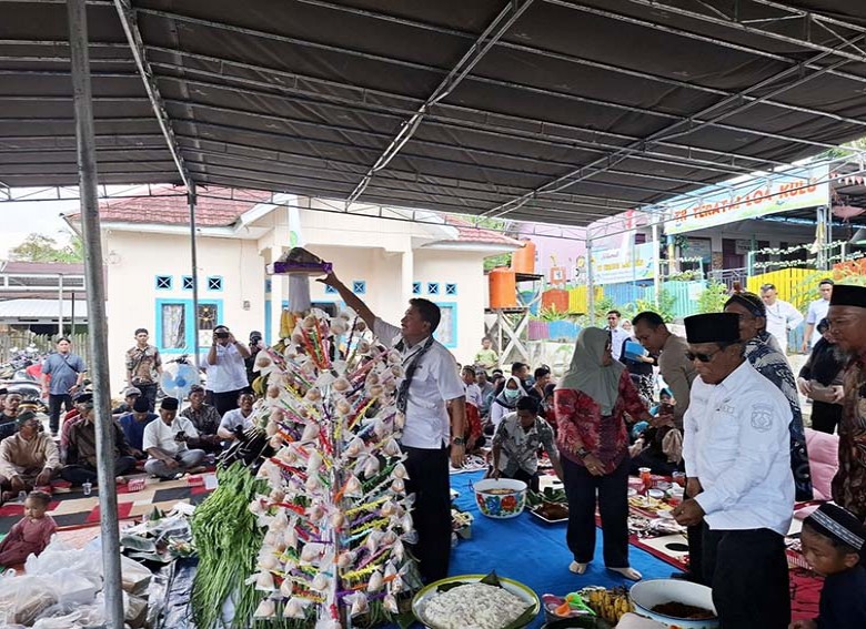 Sekda Kukar Hadiri Acara Sedekah Bumi di Desa Ponoragan, Apresiasi Masyarakat Yang Masih Menjaga Warisan Tradisi