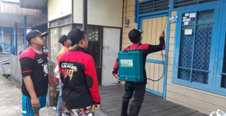 Cegah Covid-19, Tim Balakarcana Melayu Lakukan Penyemprotan Disinfektan