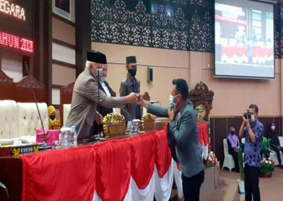 Wabup Hadiri Rapat Paripurna DPRD Terkait Persetujuan Lima Raperda