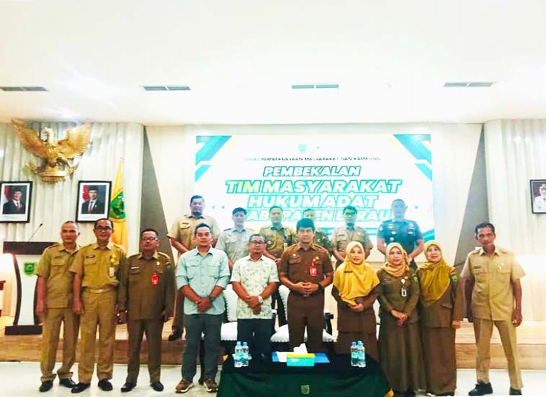 Pembekalan Tim Panitia MHA Berau untuk Verifikasi Dokumen Usulan Masyarakat Adat