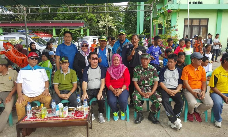 Hamdiah Ikut Meriahkan Jalan Sehat di Loa Janan