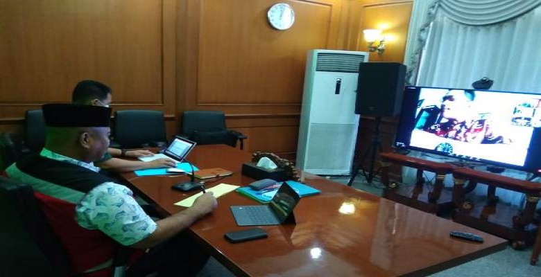 Singkronisasi Penanganan Covid-19, Bupati Kukar Vidcon dengan Camat dan TJSP