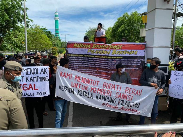 Masyarakat Minta Bupati Beri Sanksi Kepala Kampung Pilanjau