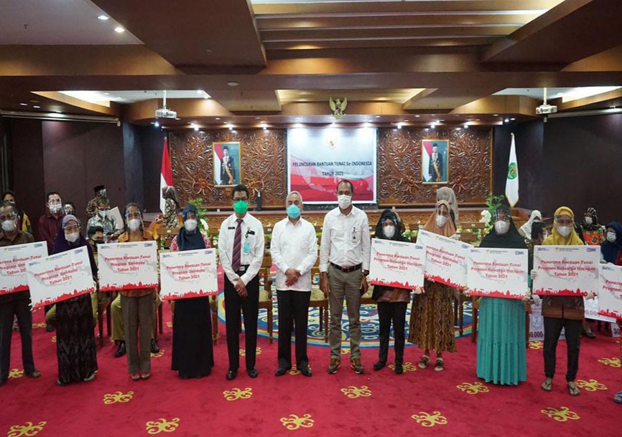 Bansos  Program Sembako Dibagikan